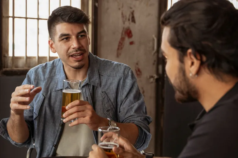Friend or Foe at the Tables? How to Tell If Your Casino Crew Is Lifting You Up or Dragging You Down